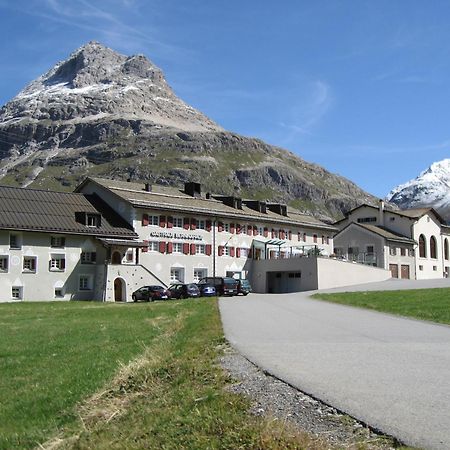Gasthaus & Hotel Berninahaus Pontresina Exteriör bild